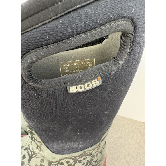 Kidz Bogg Boots Black Red Kids Size 13 Skulls Classic Slip On - Picture 4 of 10